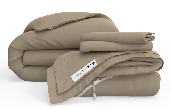 The duvet Bundle sheet set in sand sateen