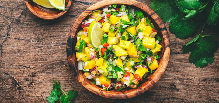 Avocado Mango Salad With Lime Dressing