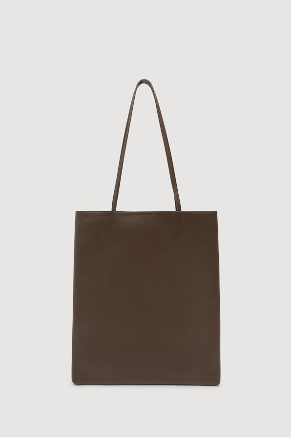 Callen Leather Shoulder Bag | Assembly Label
