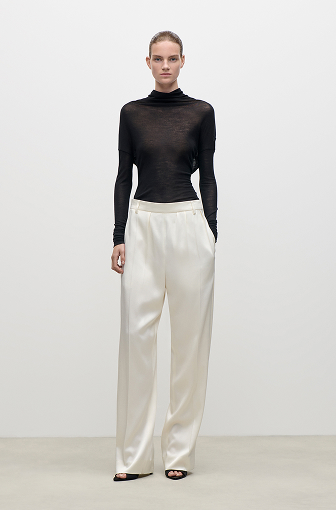Relaxed Curved Leg Trouser In Ivory