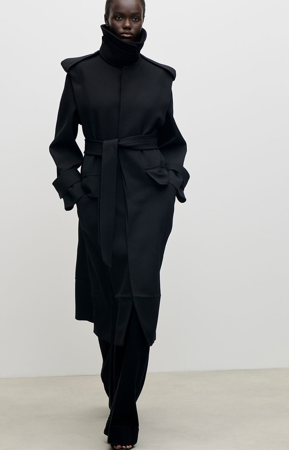 Philippa Trench Coat In Black