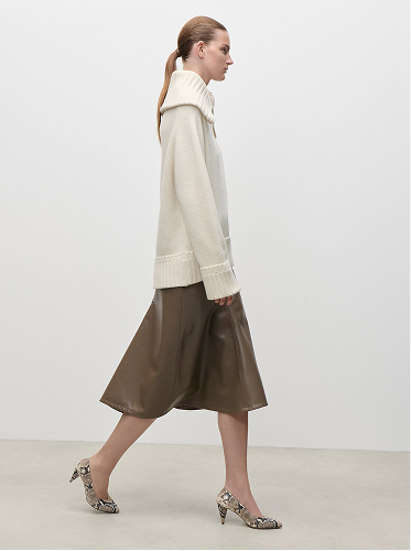 Wide Collar Jumper In Ivory