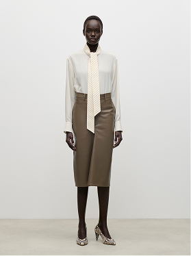 Kick Detail Leather Skirt In Brown