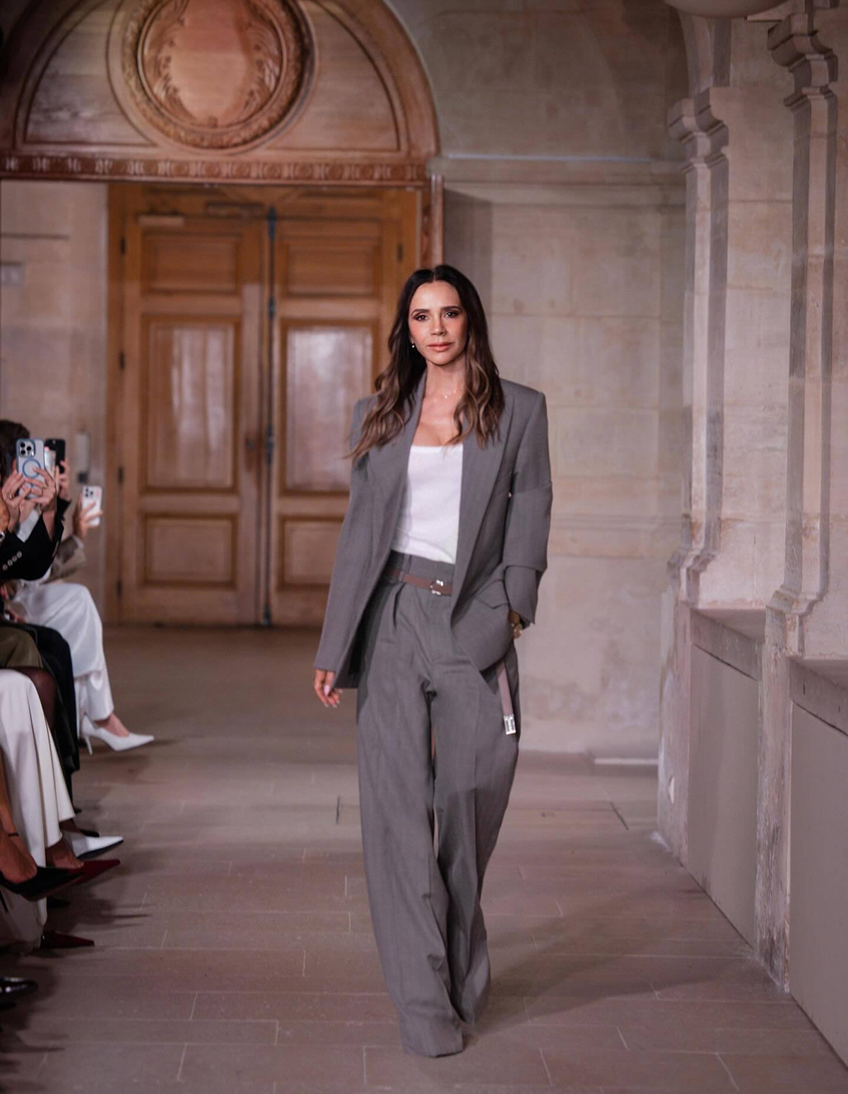 Dorian B Finite Belt In Dove Grey Soft Leather