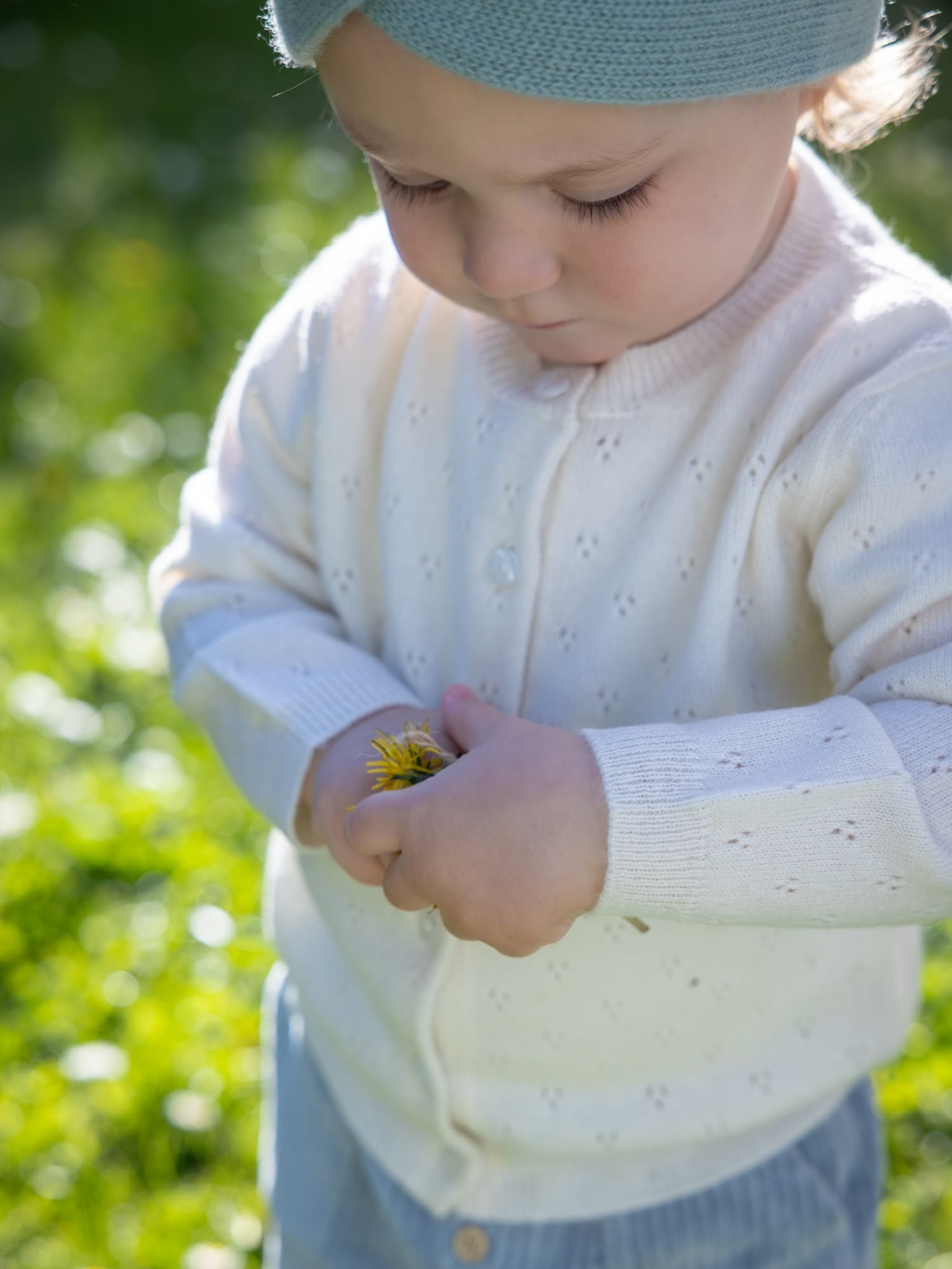Mädchen mit Kaschmir-Jacke HELENE
