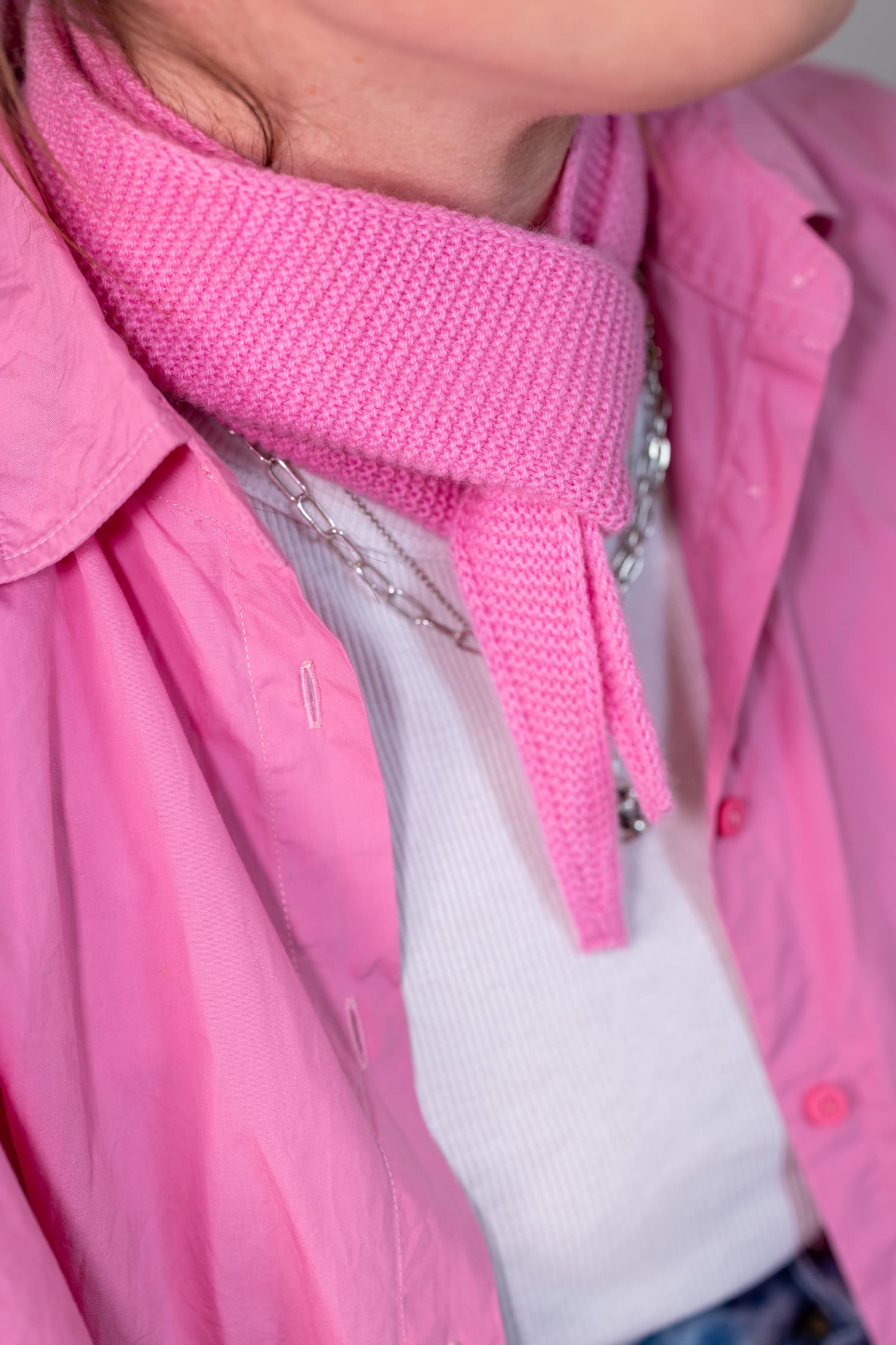 Detailaufnahme Trend-Schal MOLIE in Rosa