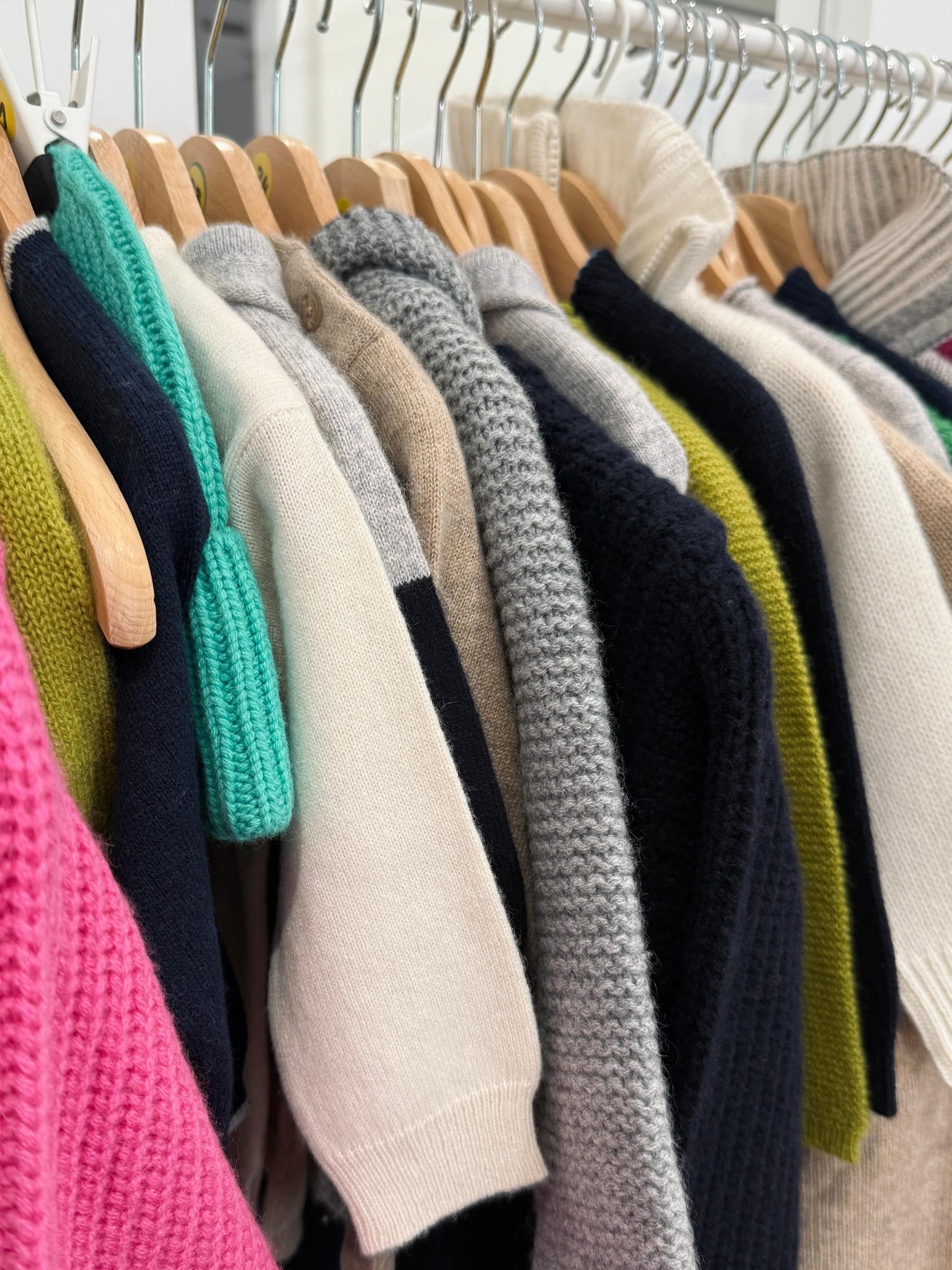 PAPA LOBSTER Atelier Insta Live Sample Sale