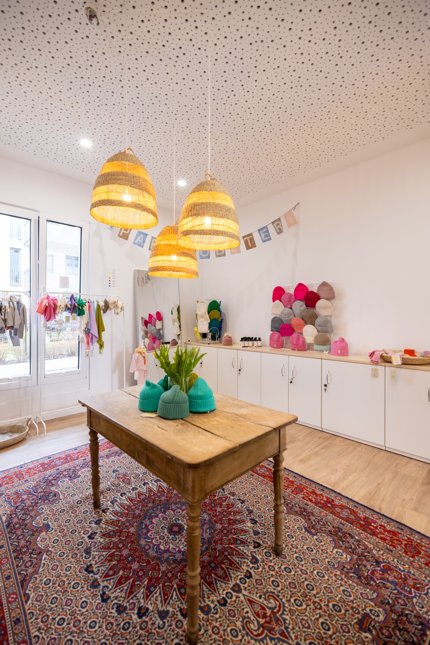 PAPA LOBSTER Atelier Insta Live Sample Sale