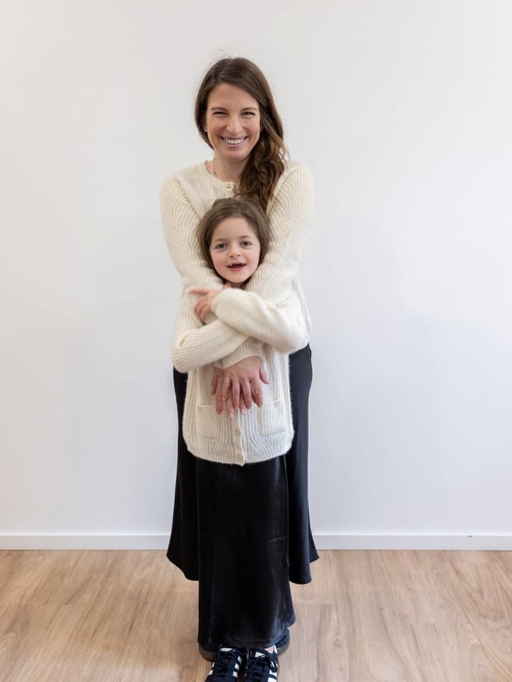 Mutter und Tochter in Cardigan JULIANNE