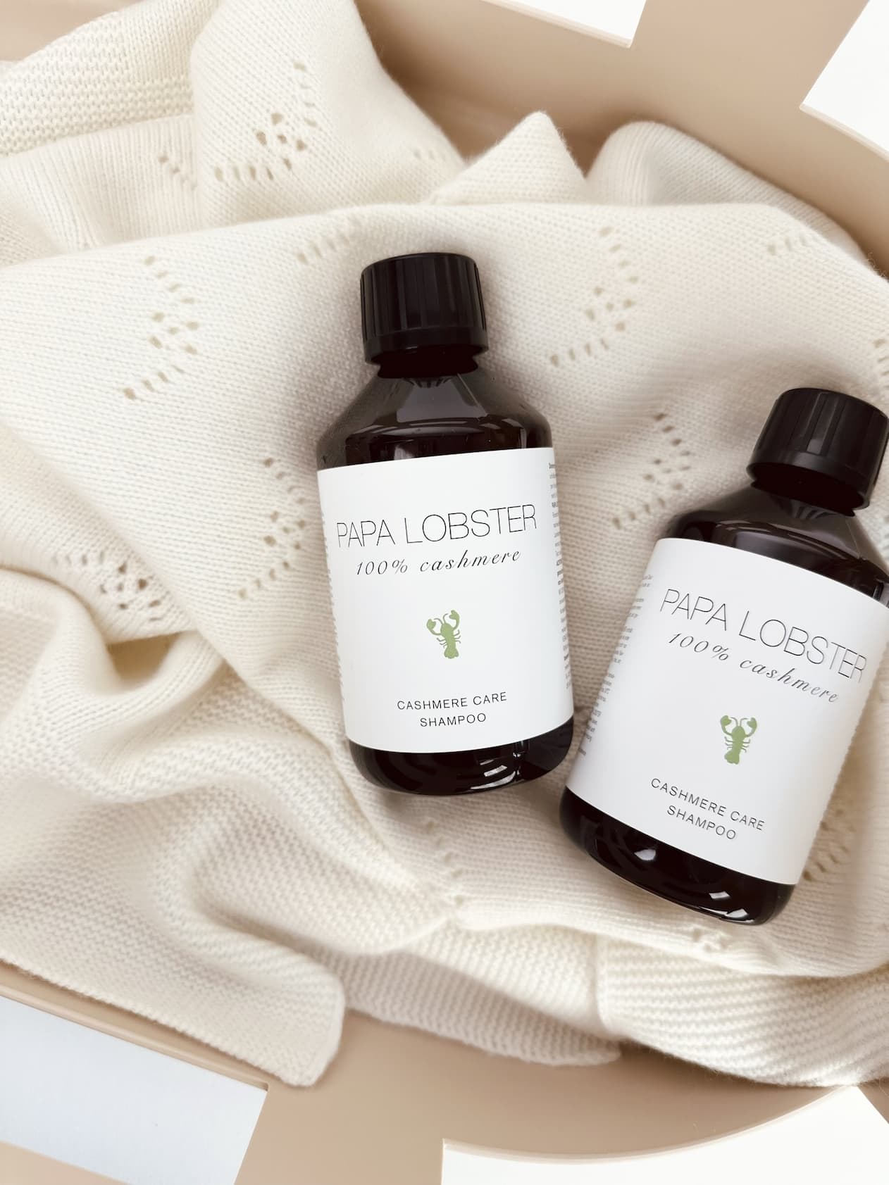 Zum Kaschmir-Pflegewaschmittel Cashmere Care Shampoo