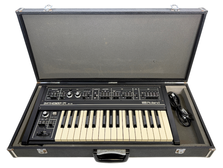 Roland SH-09 Cased