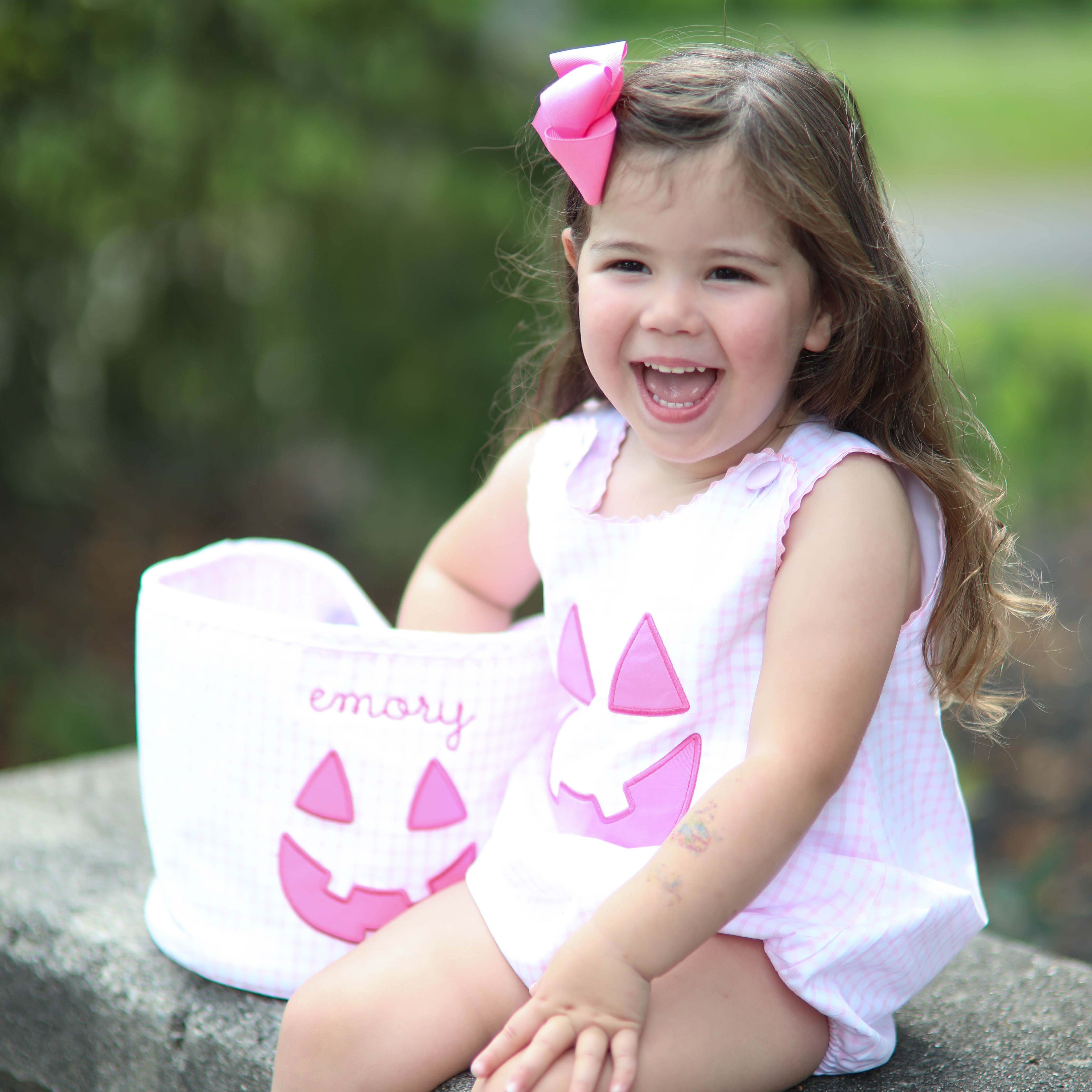 One Word BUCKETS! The Bella Bean