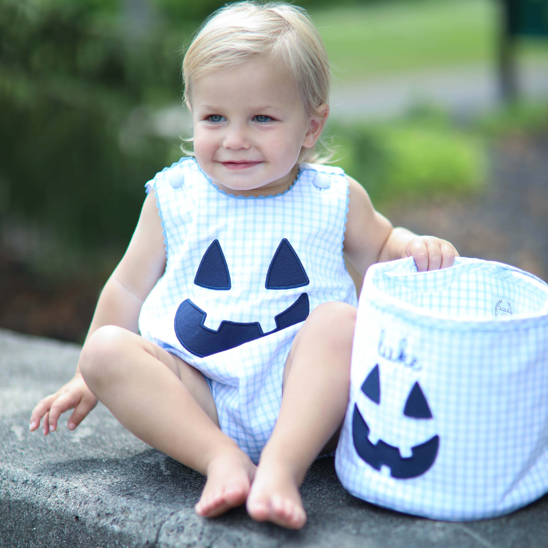 One Word BUCKETS! The Bella Bean