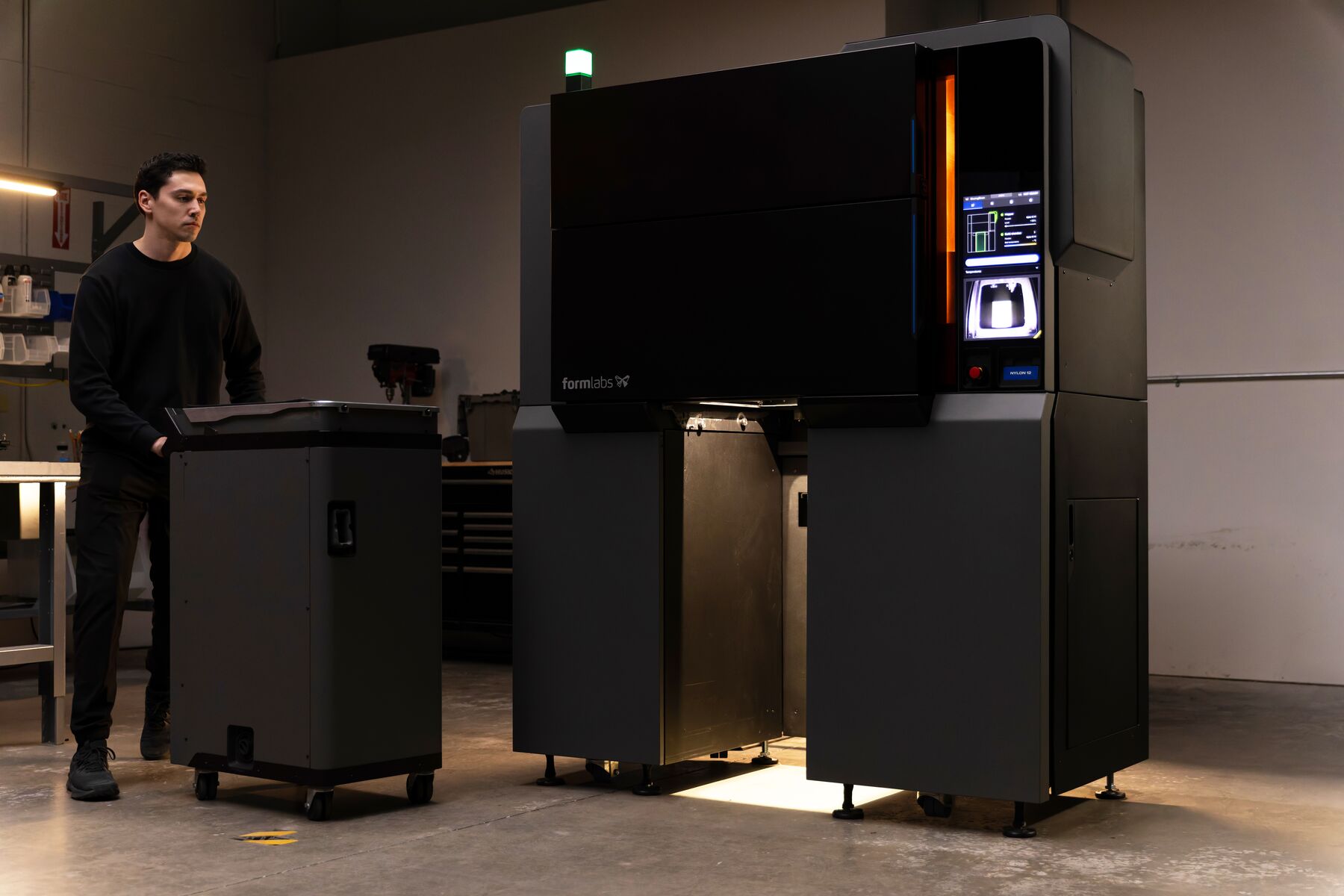 Intuitive: Install & operate in one hour, start a print in five minutes