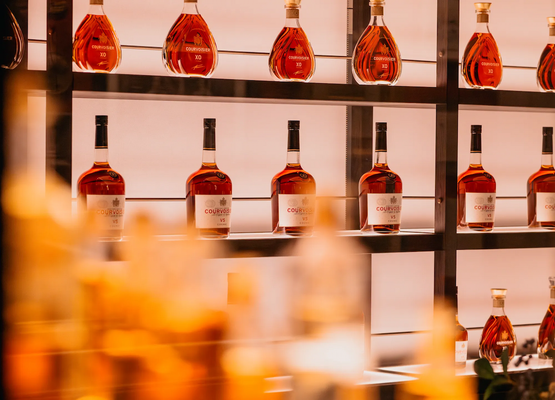 kana ja vein serveeritud