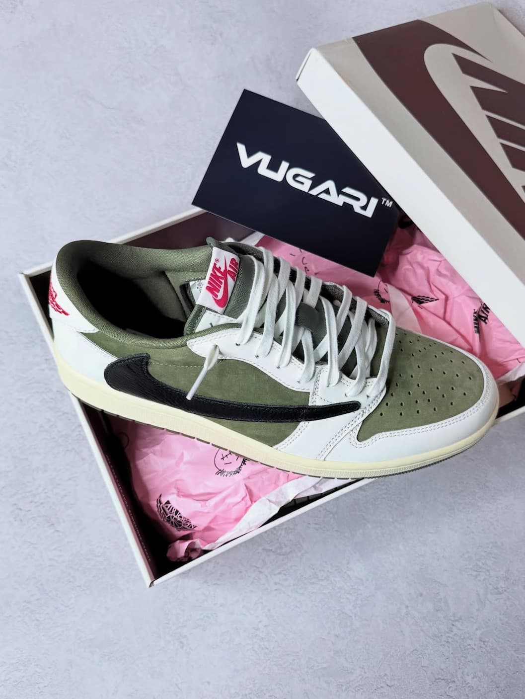 university blue jordan 1 pink laces