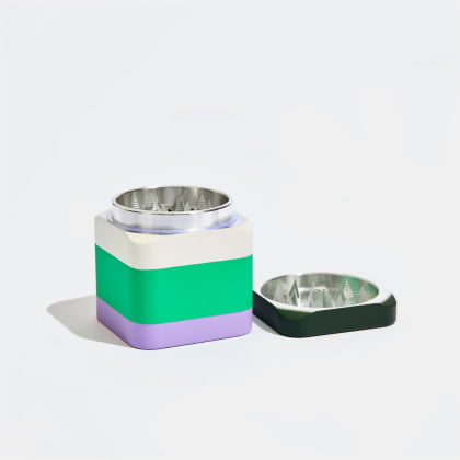 colorblock grinder in algae
