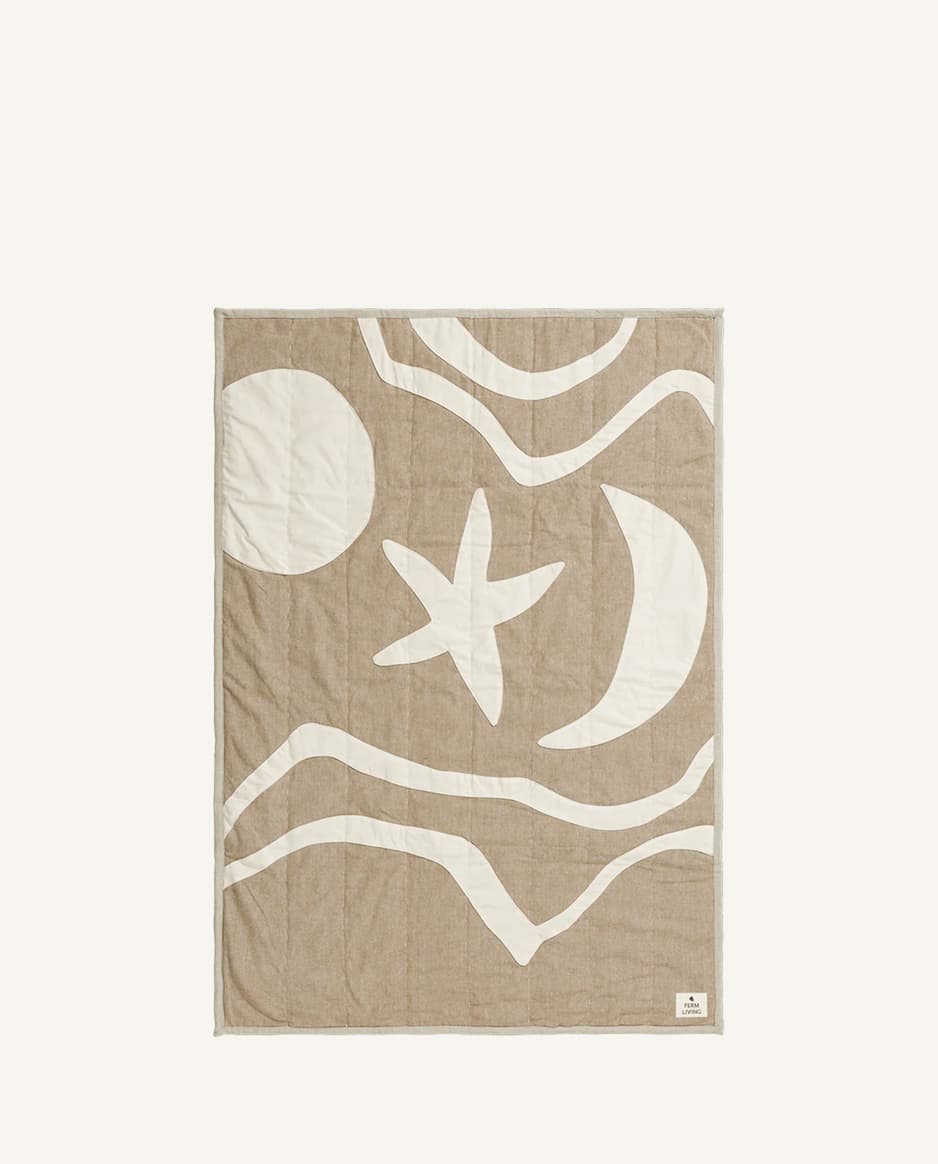 Kove Appliqué Quilted Blanket
