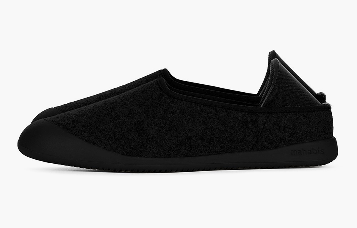 Sink into Black on Black