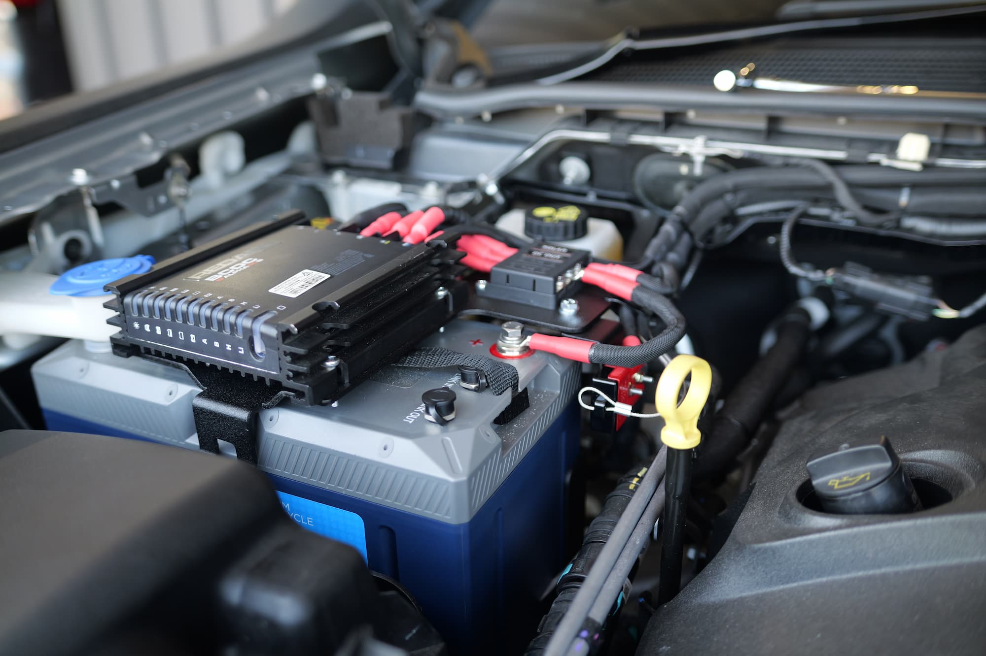 Finished dual battery and DC-DC charger install detail