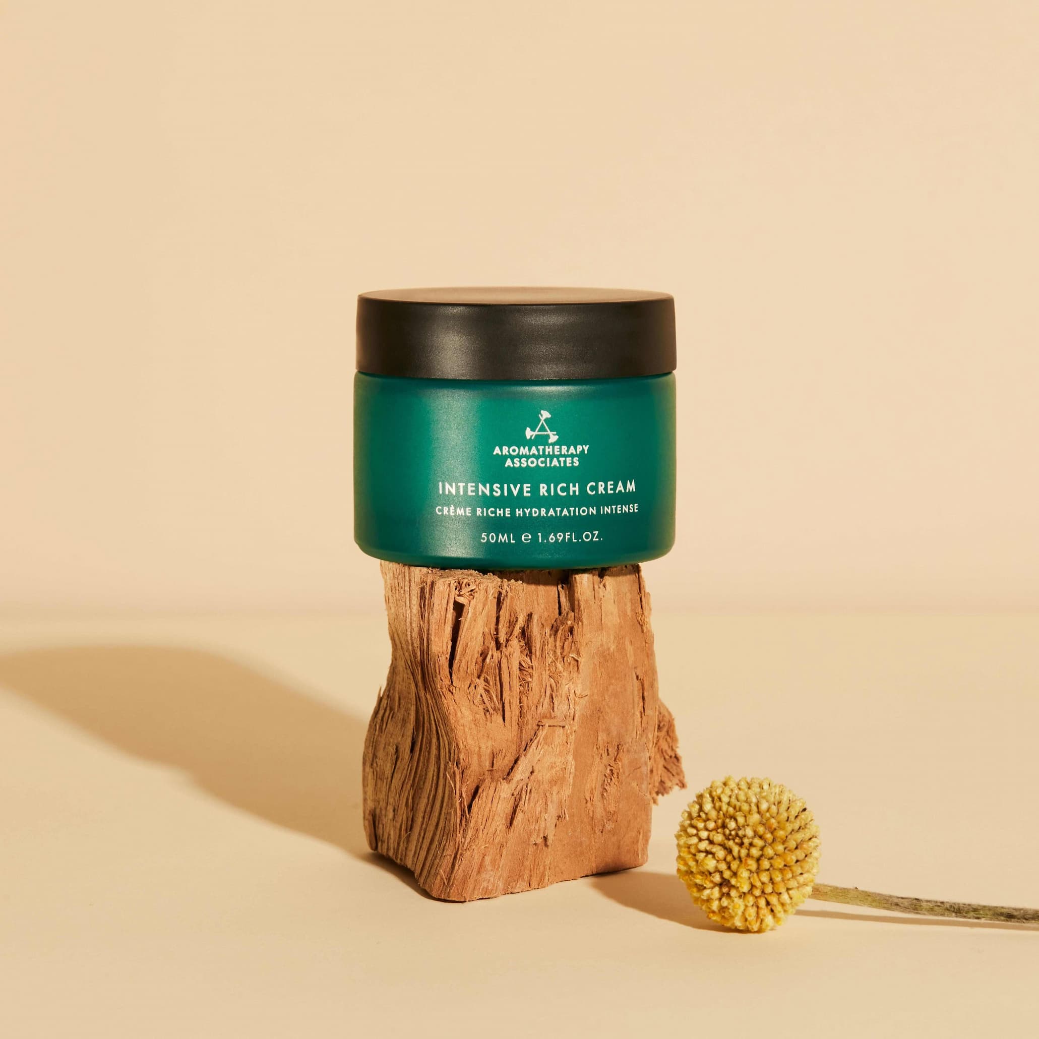 Prepare For New Year I Intensive Rich Cream I Aromatherapy Associates I 2025