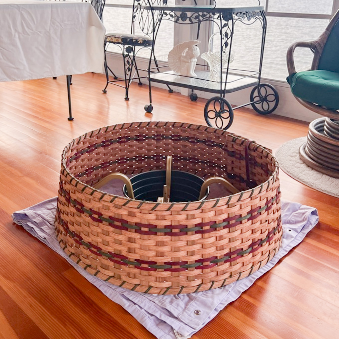 Basket Tree Collar