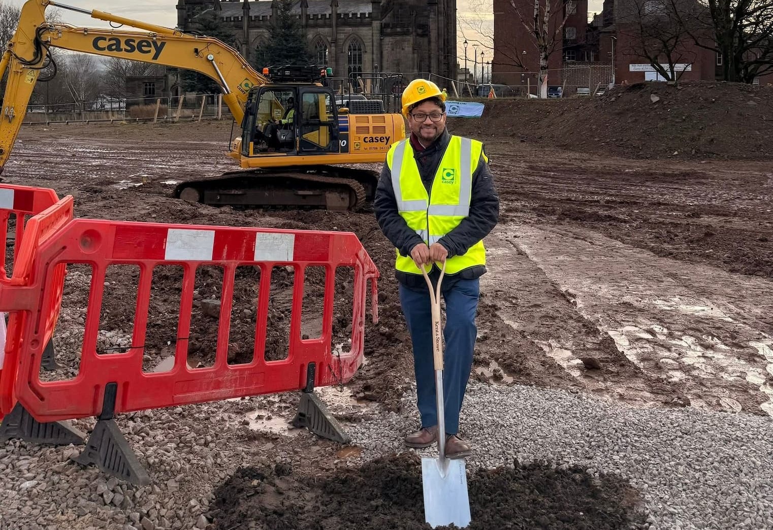 Cllr Abdul Jabbar marking the start of work in the new Tommyfield Park