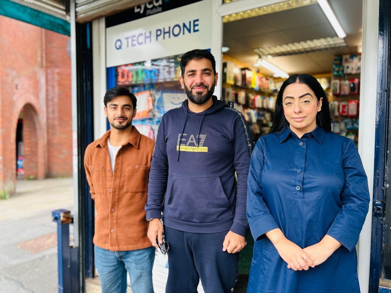 Council Leader Cllr Arooj Shah with Tommyfield Market traders 