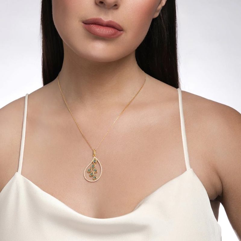 Staggered Dewdrop Alexandrite and Diamond Pendant