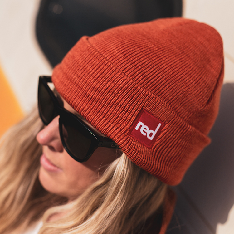 Woman wearing Red's Merino Headband in Burgundy