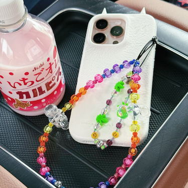 Venus Pearl Trap Crossbody Phone Strap