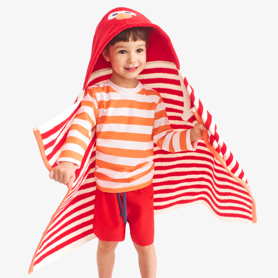 The kids swim trunk