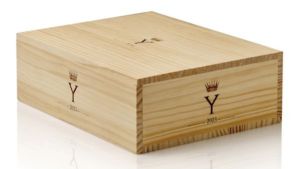 Y d’Yquem 2024 original wooden case