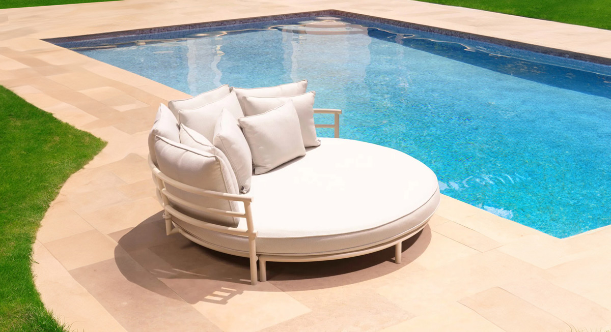 OROA | Shop The Look, Sant Tropez, France