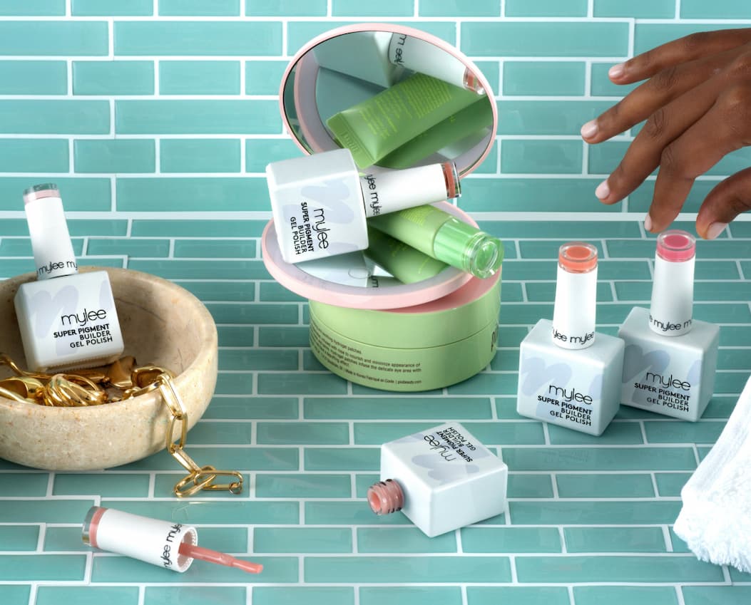 fresh hues, lighter textures