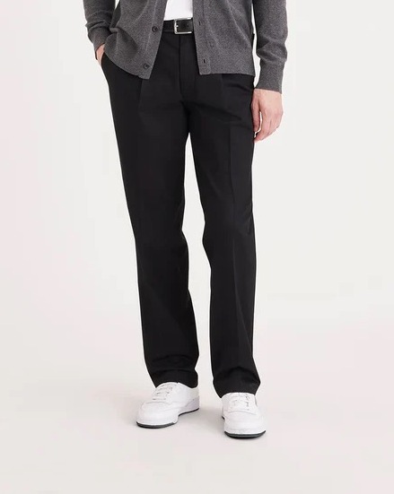 Signature Khakis, Pleated, Classic Fit