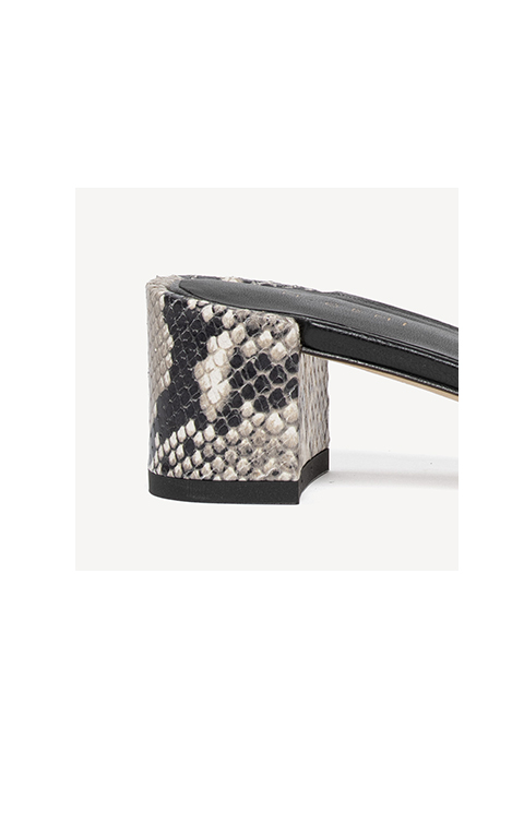 The Lucia - Multi Python Print Nappa
