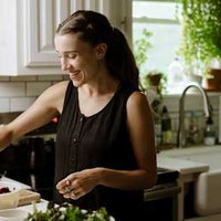 This Simple Way Of Eating Was Linked To 30% Lower Dementia Risk
