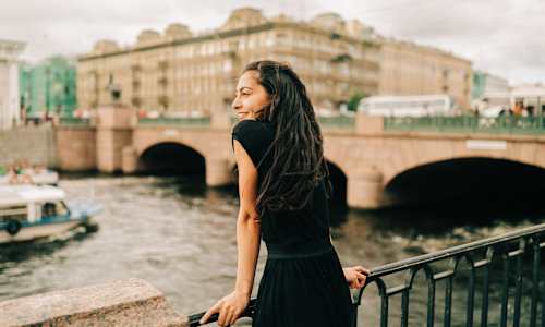 These 7 Midlife Habits May Help Keep Your Brain Sharp For Decades