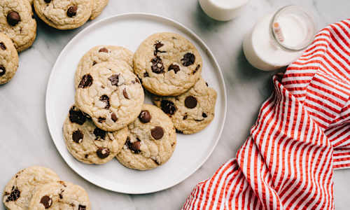 What Really Drives Emotional Eating? A New Study Has A Clue