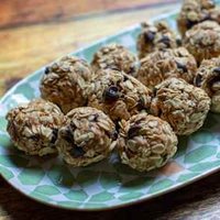 These Peanut Butter Protein Bites Make The Perfect On-The-Go Snack
