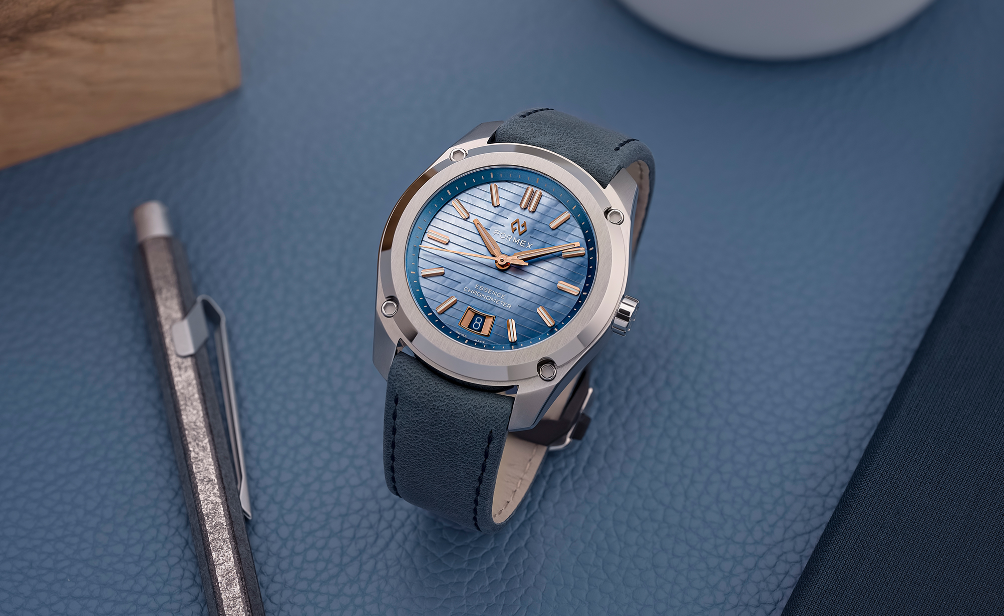 A sense of heavenly beauty Formex Essence 39 mm Mother-of