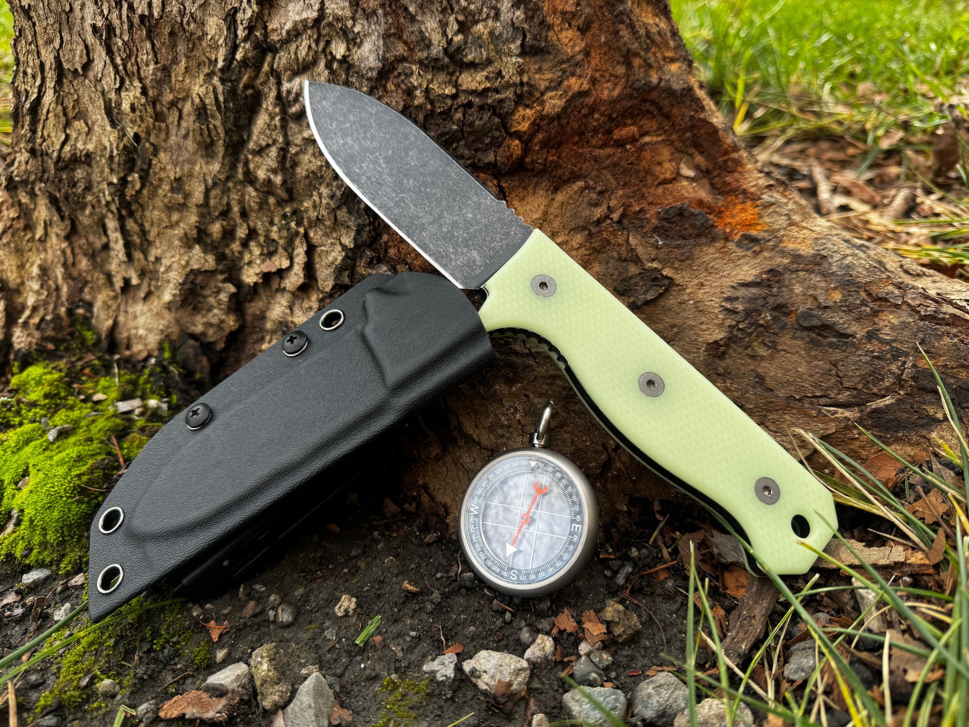 R4A Ready 4 Action D2 Fixed Blade UGM Glow Scales