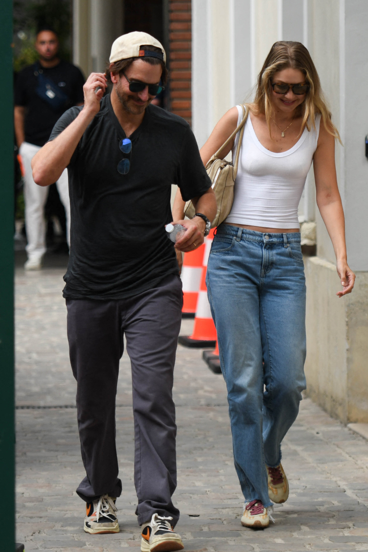 Gigi Hadid spotted wearing HOFF®