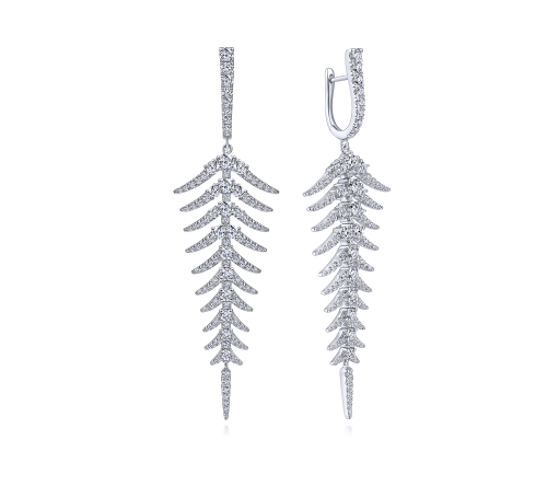 18K White Gold Diamond Fishbone Linear Huggies