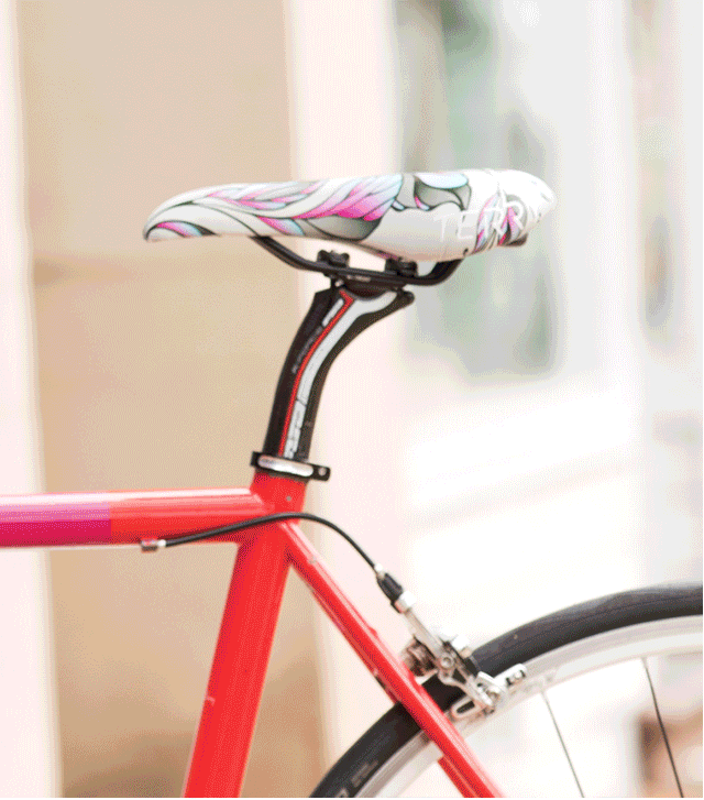 Slideshow: Butterfly LTD #21036, Signature Sleeveless #631076, Sienna 7 #610429, Soleil Split Tank #63