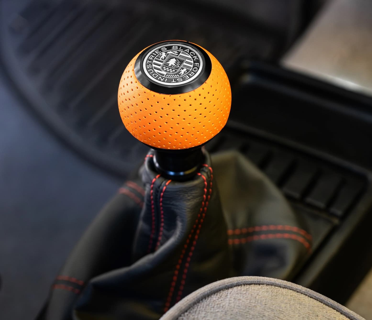 Momo Heritage Targa Shift Knob – Black Forest Industries