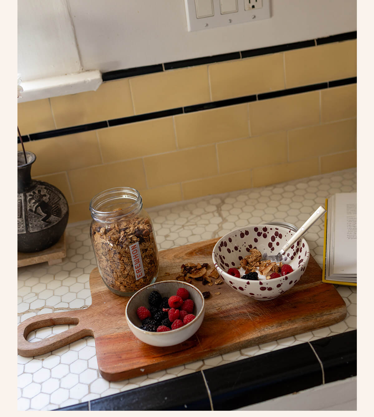 Coffee’s hot. Plates are ready.