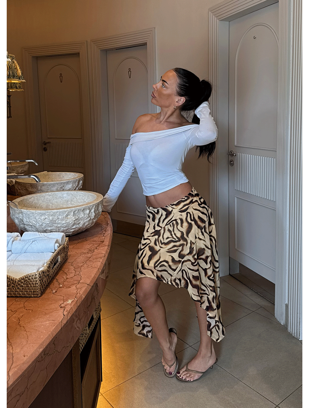 @bekakerridge in Kia Low Rise Asymmetrical Midi Skirt - Laguna Print