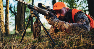 Hunter using skyline lite bipod